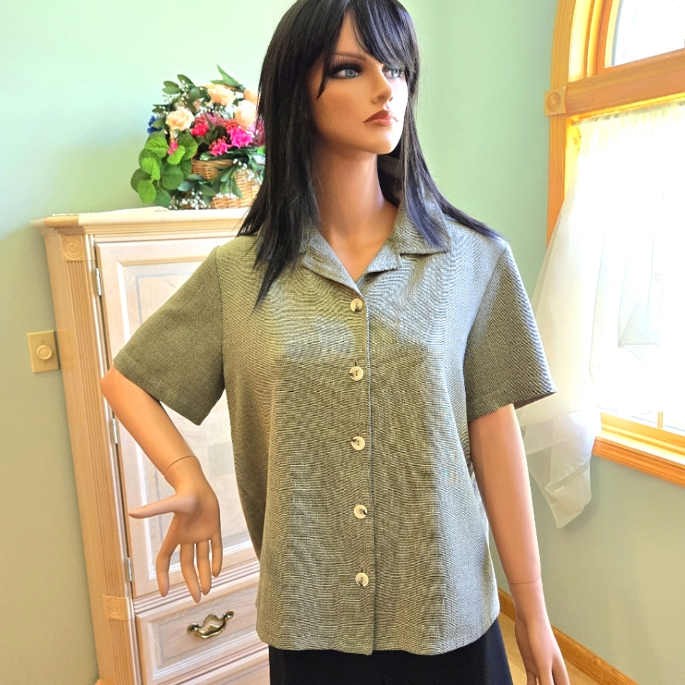 Sag Harbor, Black and White Tweed Look Woman’s Top, Size Medium